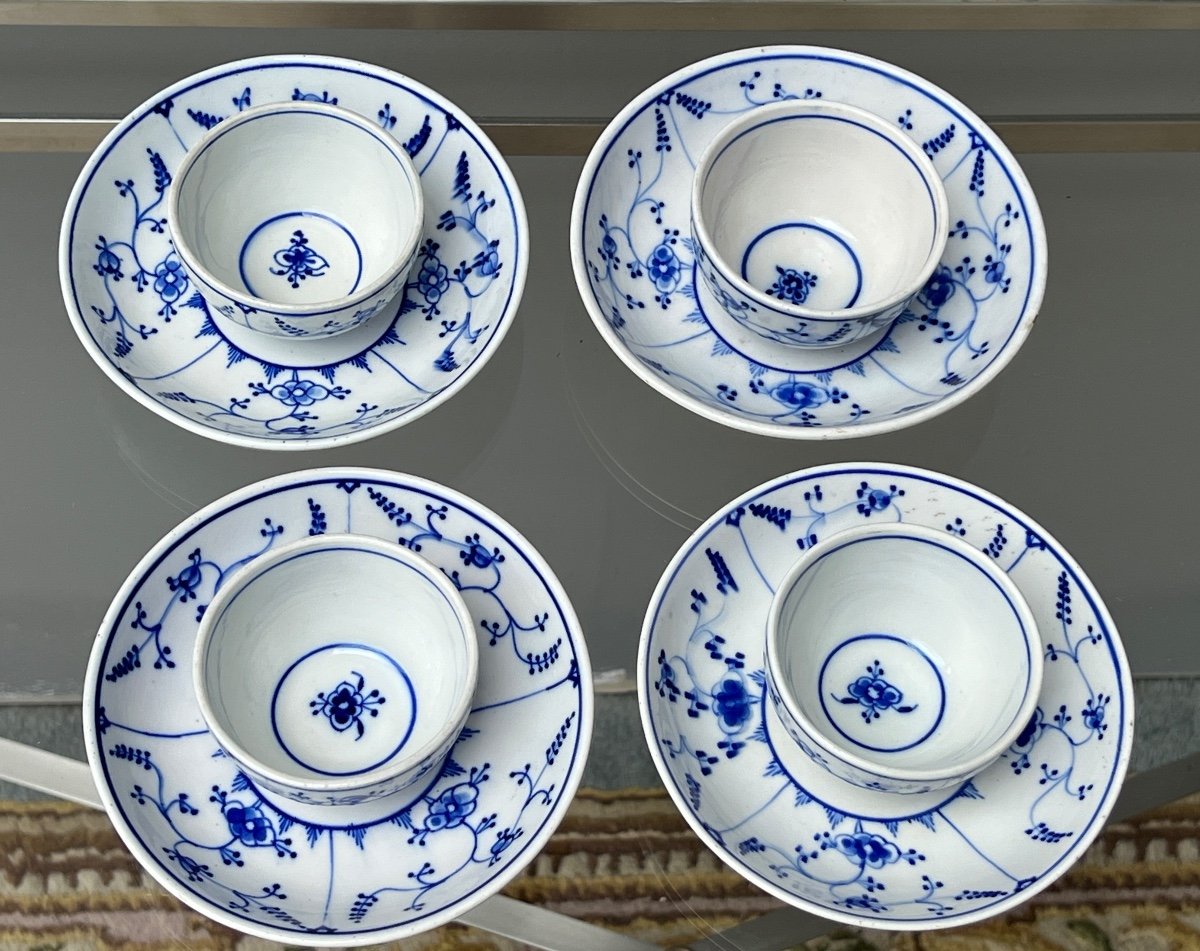 Porcelain From Tournai 4 Tea Bowls Or Pouches Decorated With Immortelle From Saxony