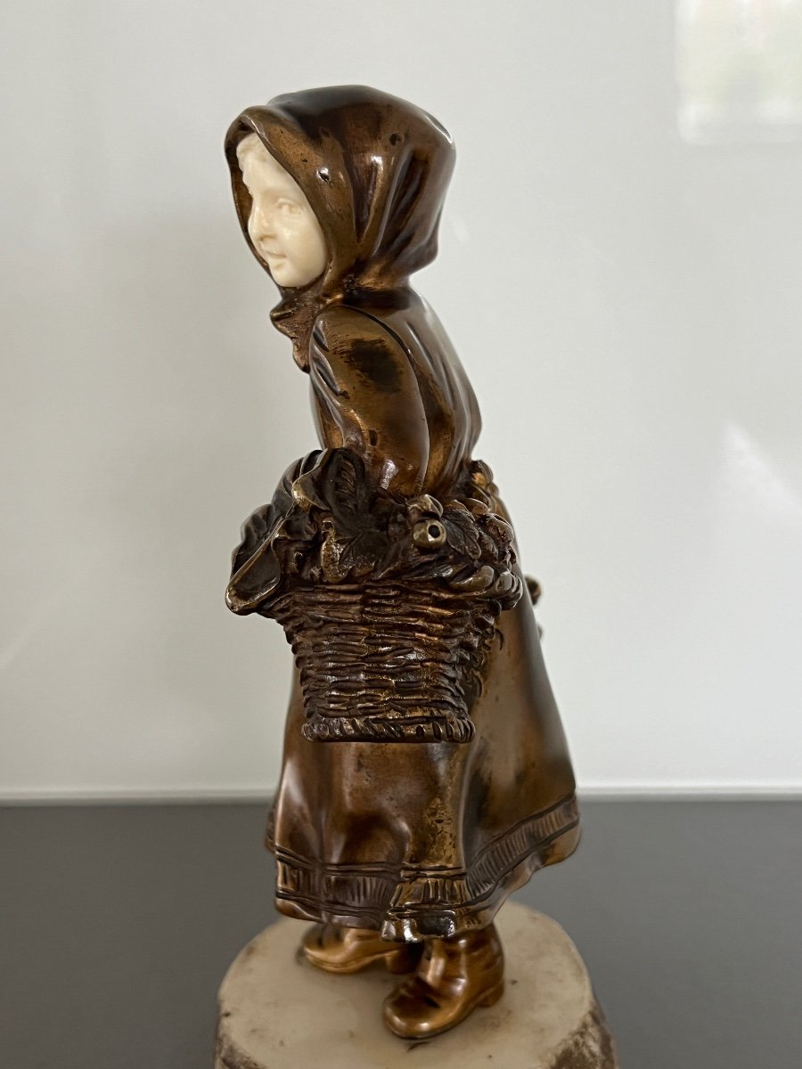 Fortunato Gory  ( 1886-1925 )  Statuette Chryséléphantine   Fillette Aux Paniers -photo-1