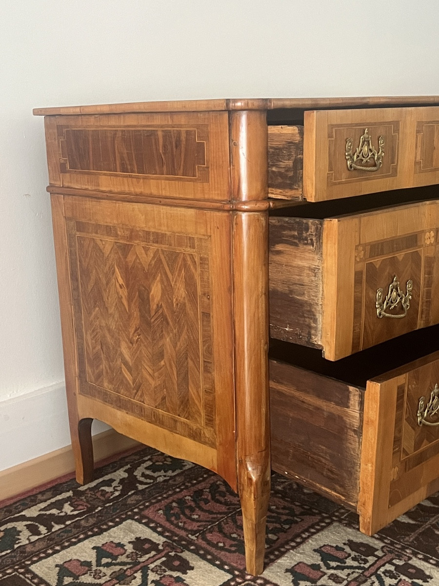 Commode Allemande  à Ressaut  Du  XVIIIème En Marqueterie -photo-1