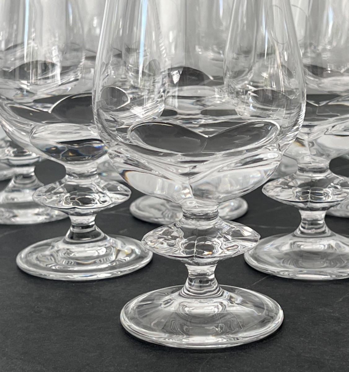 Lalique France  Modèle Blois 10 Verres à Vin en Cristal -photo-4