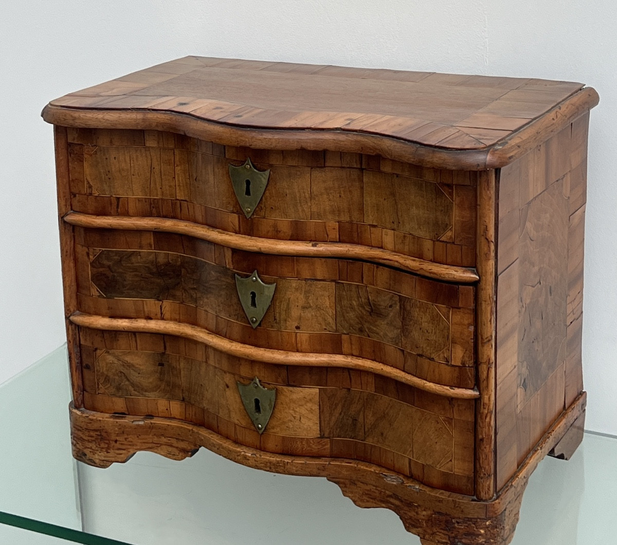 Petite Commode de Maîtrise Galbée d'époque XVIIIème-photo-3