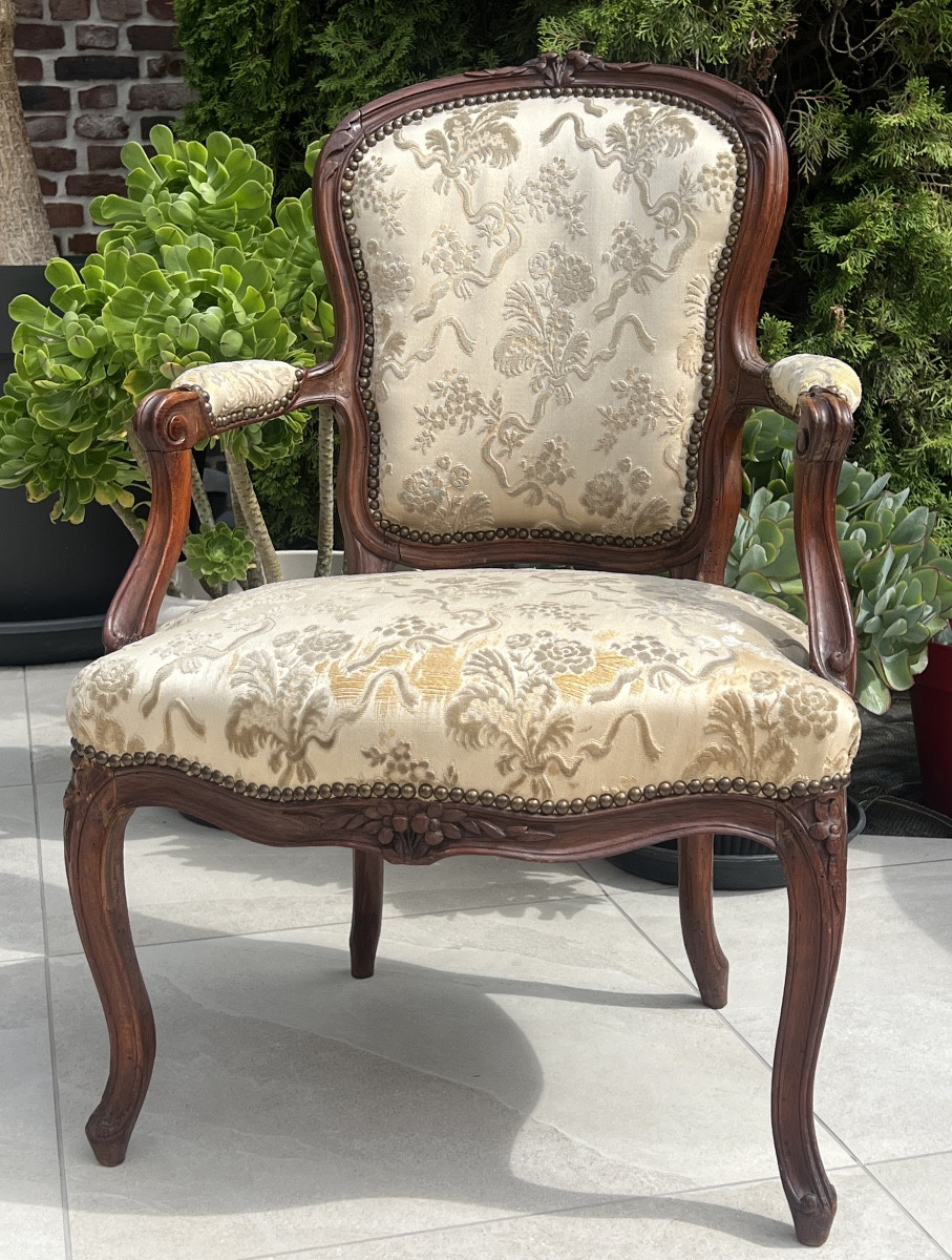 Fauteuil Cabriolet d'Epoque Louis XV en Noyer -photo-2