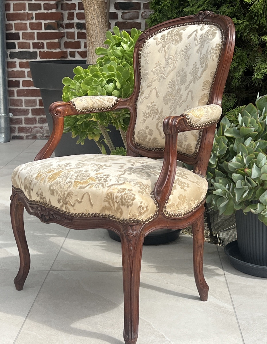 Fauteuil Cabriolet d'Epoque Louis XV en Noyer -photo-3