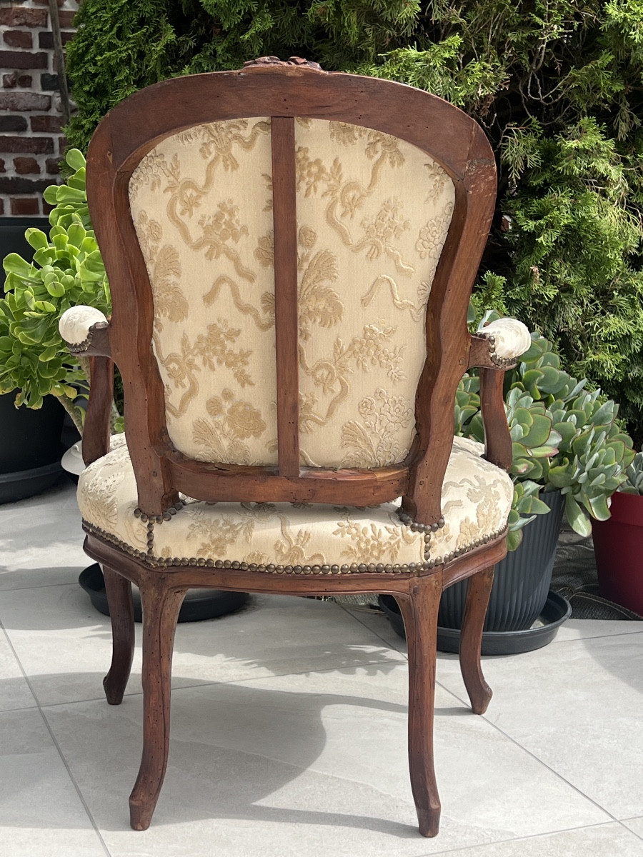 Fauteuil Cabriolet d'Epoque Louis XV en Noyer -photo-4