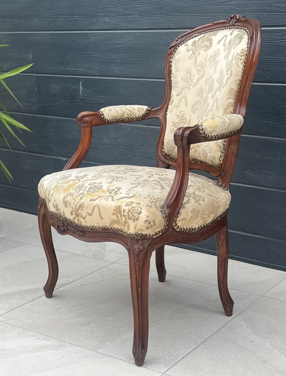 Fauteuil Cabriolet d'Epoque Louis XV en Noyer -photo-7