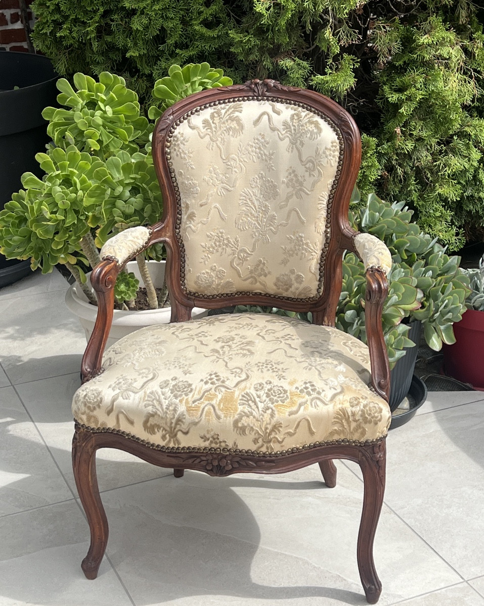 Fauteuil Cabriolet d'Epoque Louis XV en Noyer -photo-8