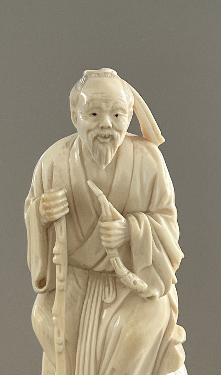 Carved Ivory Okimono Representing An Old Man -photo-2