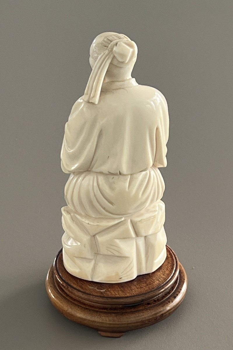Carved Ivory Okimono Representing An Old Man -photo-1