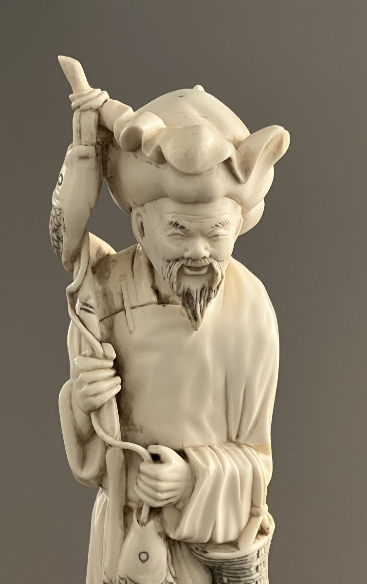 Signed Ivory Okimono Depicting A Standing Fisherman China 1920-30 -photo-5