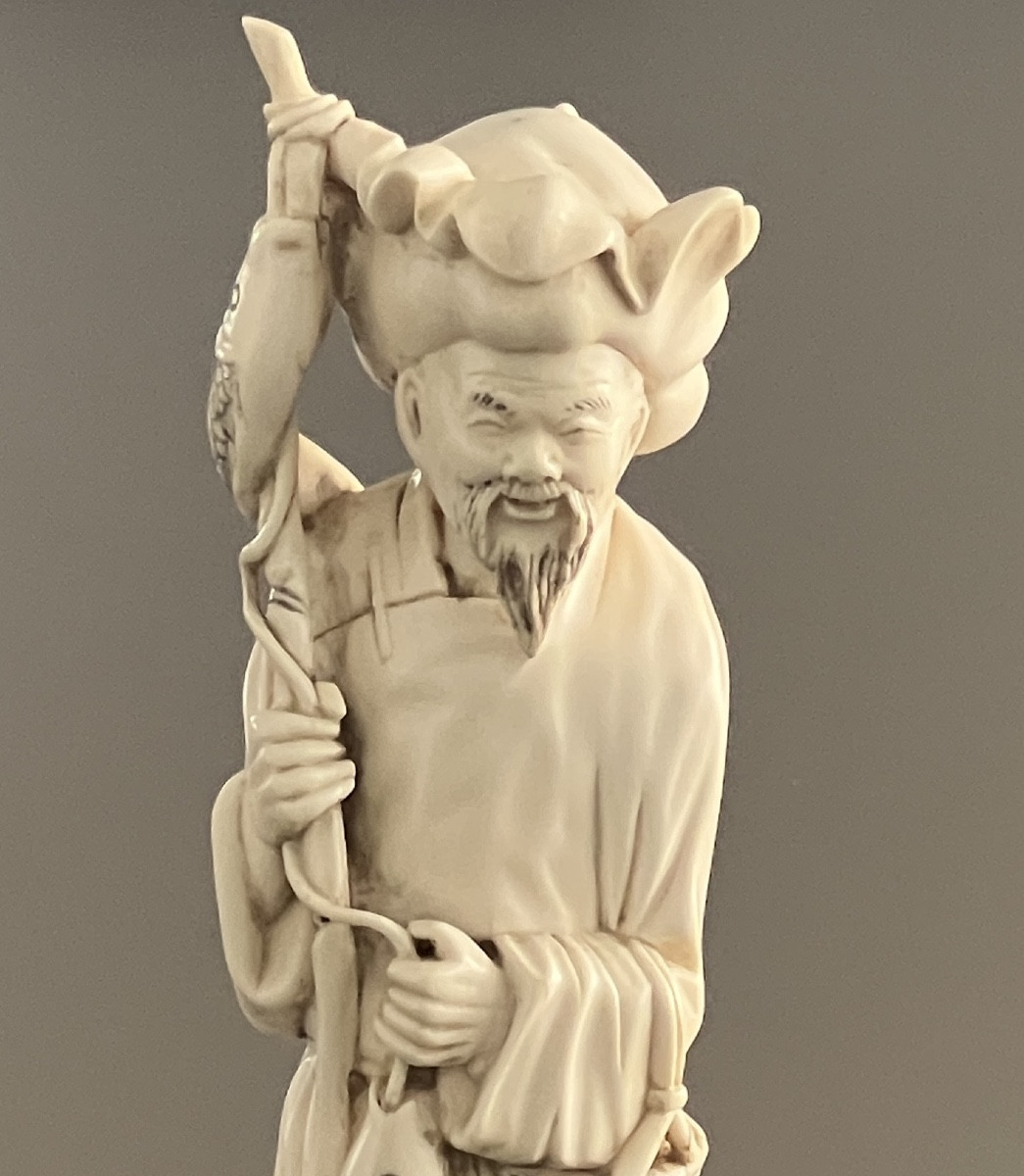 Signed Ivory Okimono Depicting A Standing Fisherman China 1920-30 -photo-7