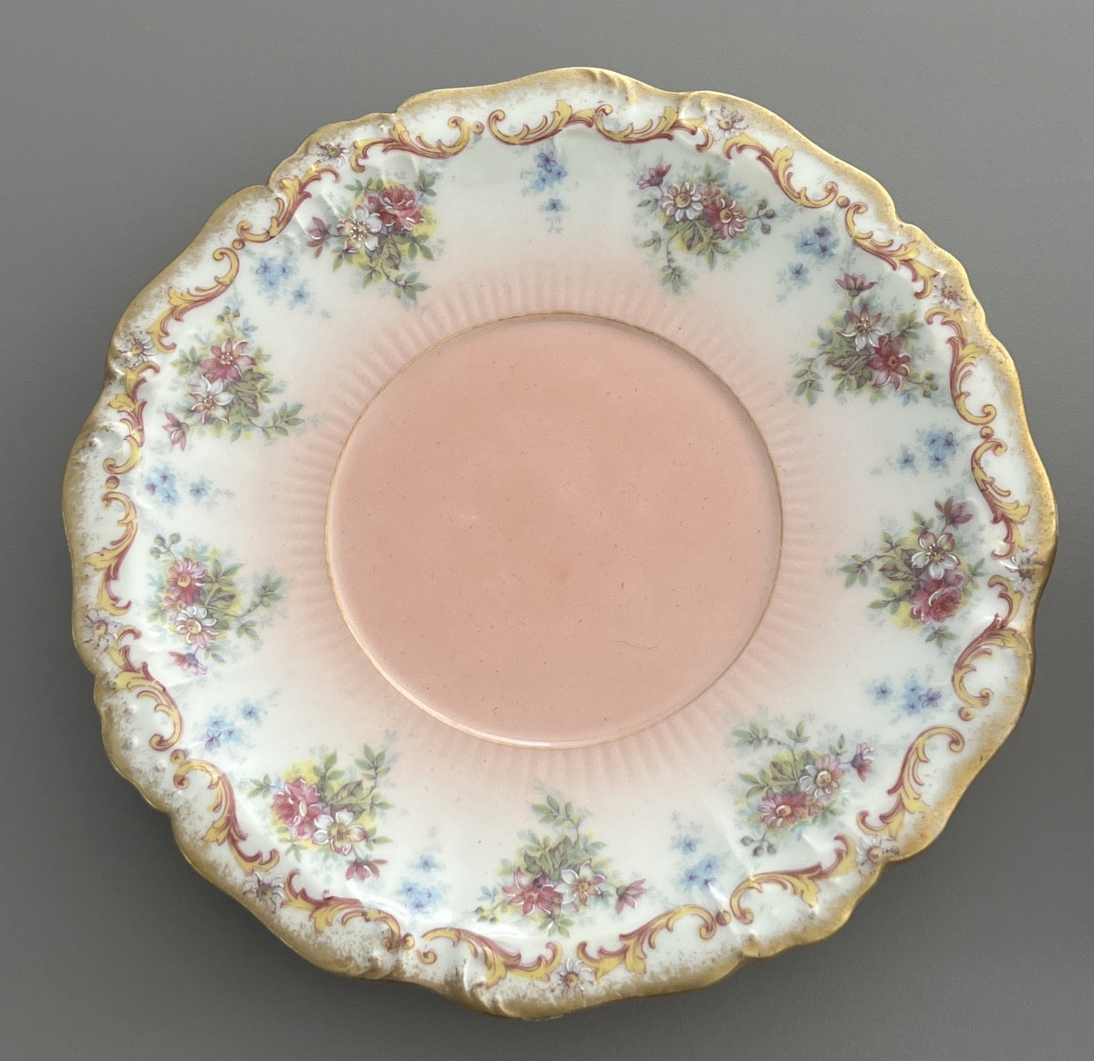 Grande Tasse en Porcelaine de Limoges Motif Floral et Or -photo-3