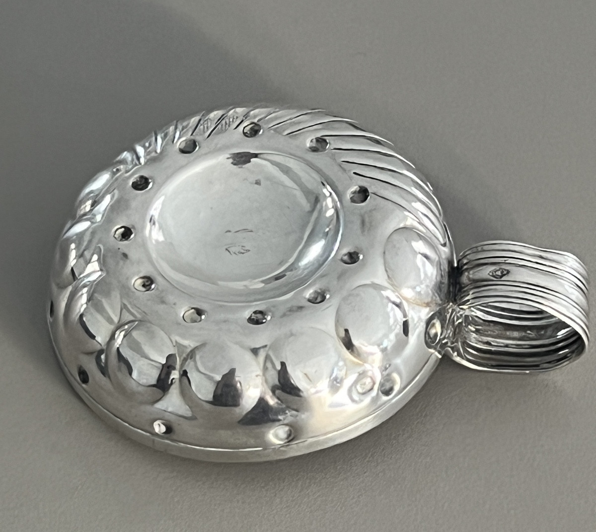 Solid Silver Wine Taster, Hallmarked With The Vieillard Mark (1st Standard Paris 1819-1838)-photo-2
