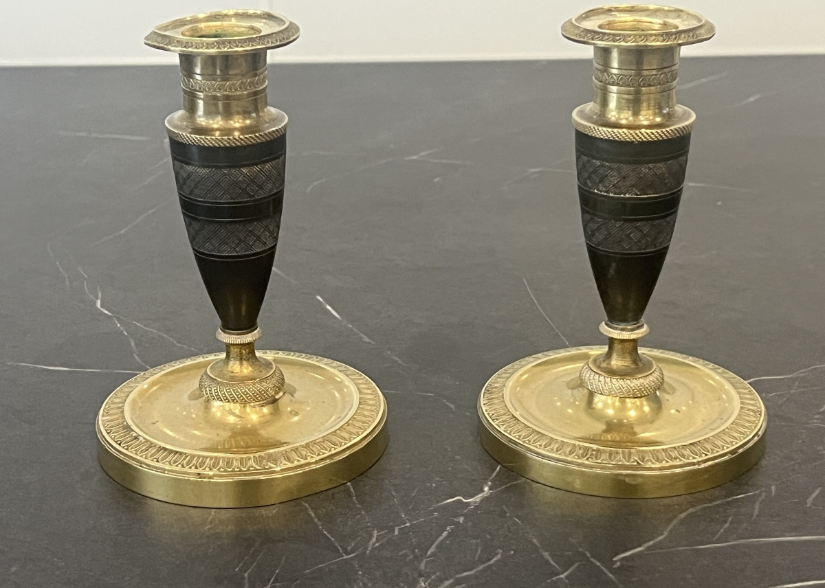 Paire de Petits  Bougeoirs Empire en Bronze 