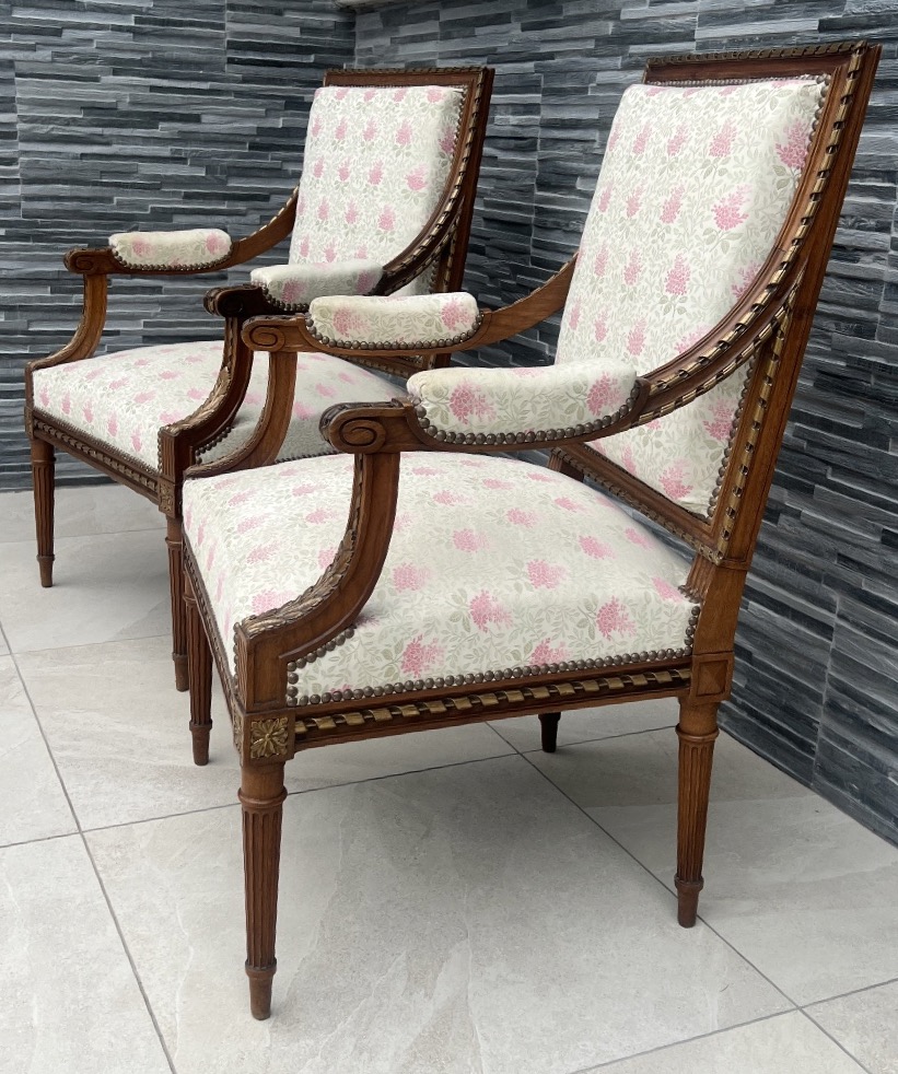 Pair Of Walnut Queen Armchairs Louis XVI Style-photo-3