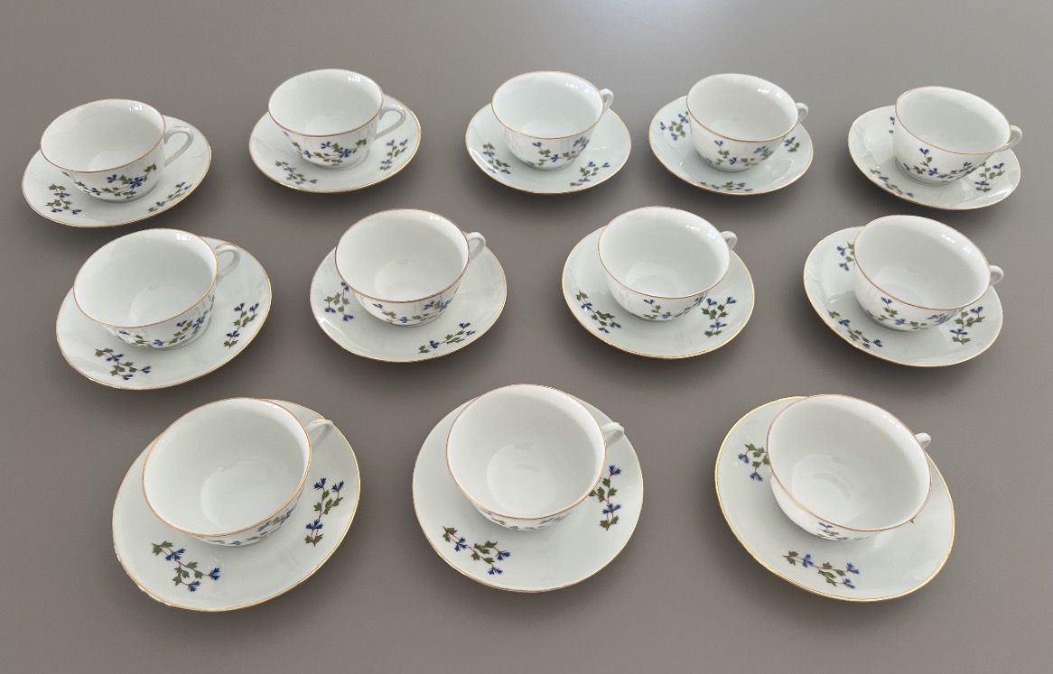 12 Lourioux Porcelain Coffee/tea Cups With Barbeaux Design -photo-3