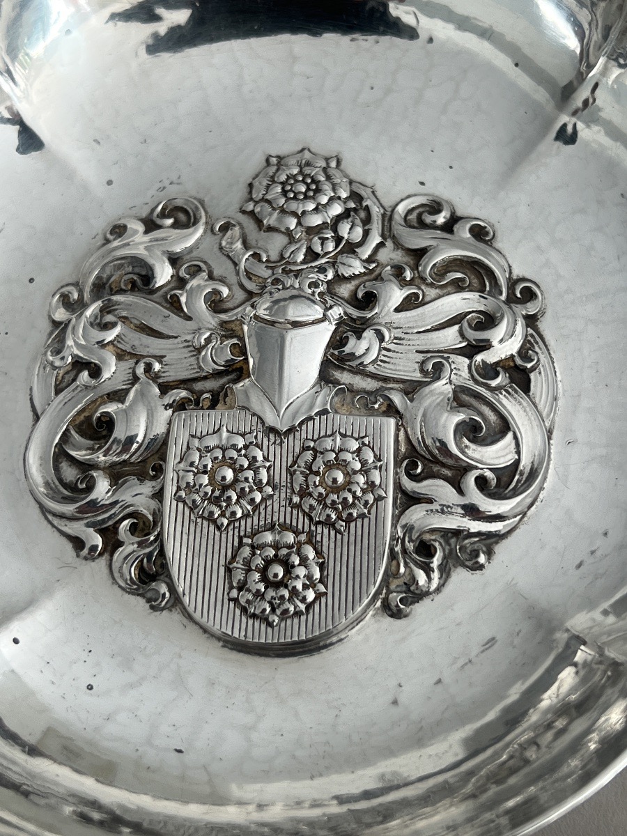 Solid Silver Bowl, Hammered By Isler Silversmiths In Switzerland, With Heraldic Coat Of Arms -photo-2
