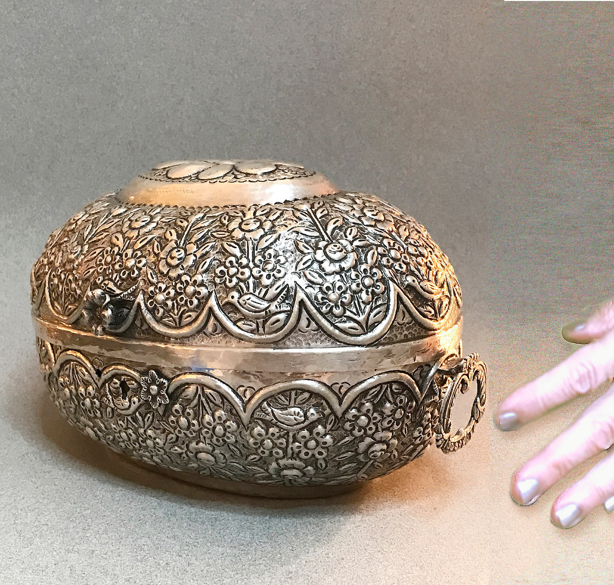 Boîte en argent massif, empire Ottoman, XIXe siècle-photo-1