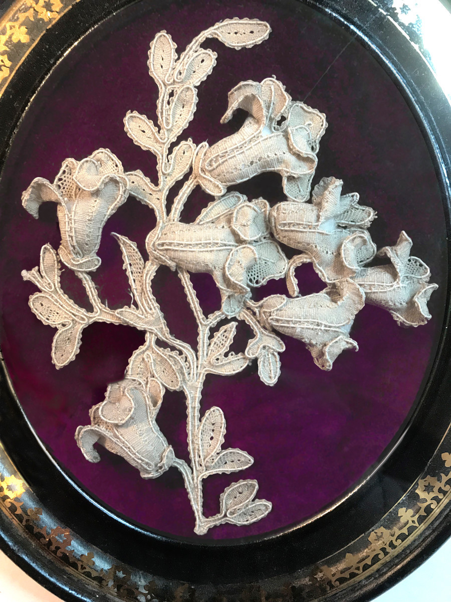 Floral Composition In Relief, Lace In A Napoleon III Frame-photo-4