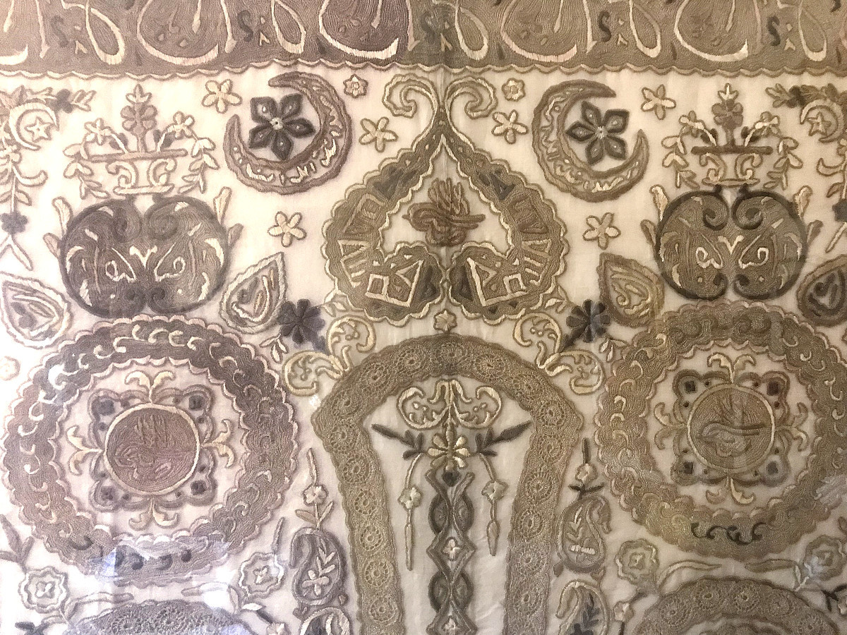 Bannière Ottomane, soie brodée, canetille argent et or, XIXe siècle-photo-2