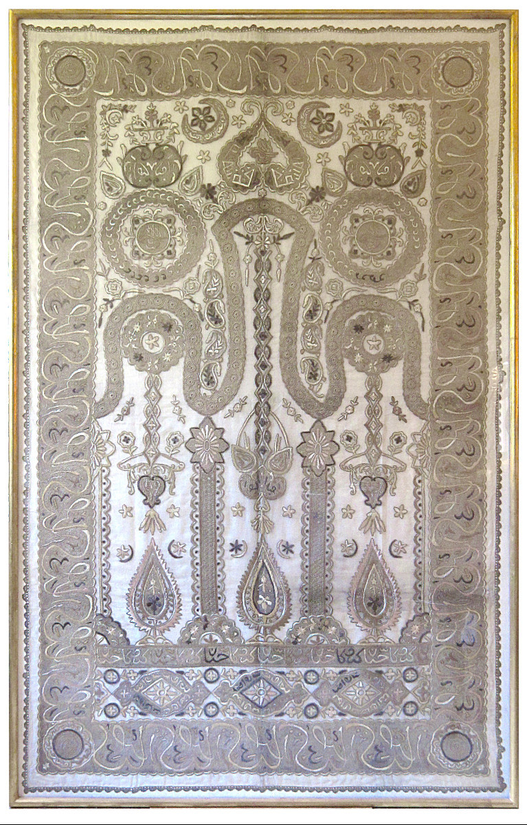 Bannière Ottomane, soie brodée, canetille argent et or, XIXe siècle