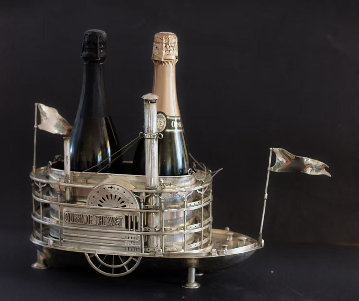 Seau à champagne - Argent - « Reine de l'Ouest » - Sans poinçon, testé pour l'argent
