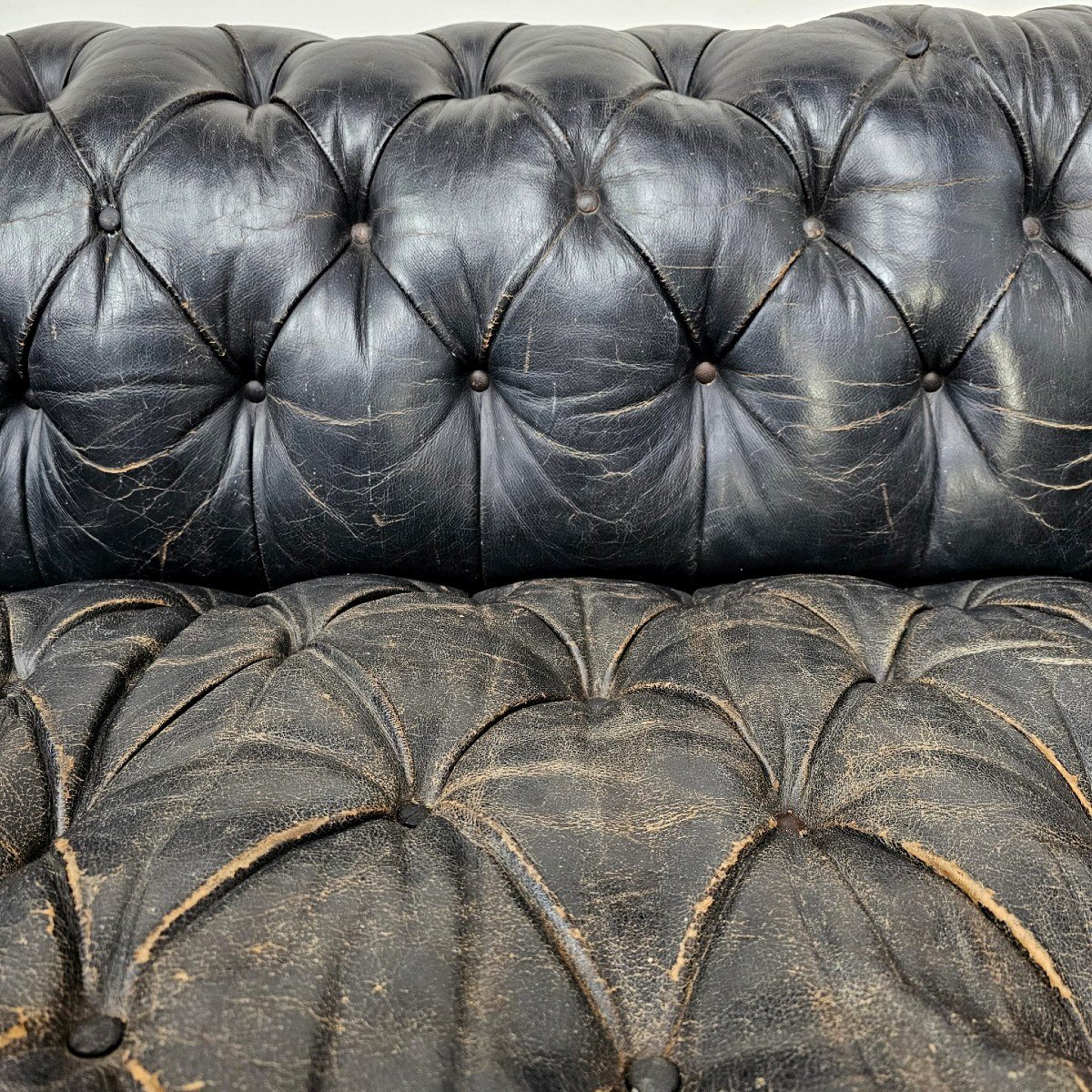 Canapé chesterfield cuir-photo-2