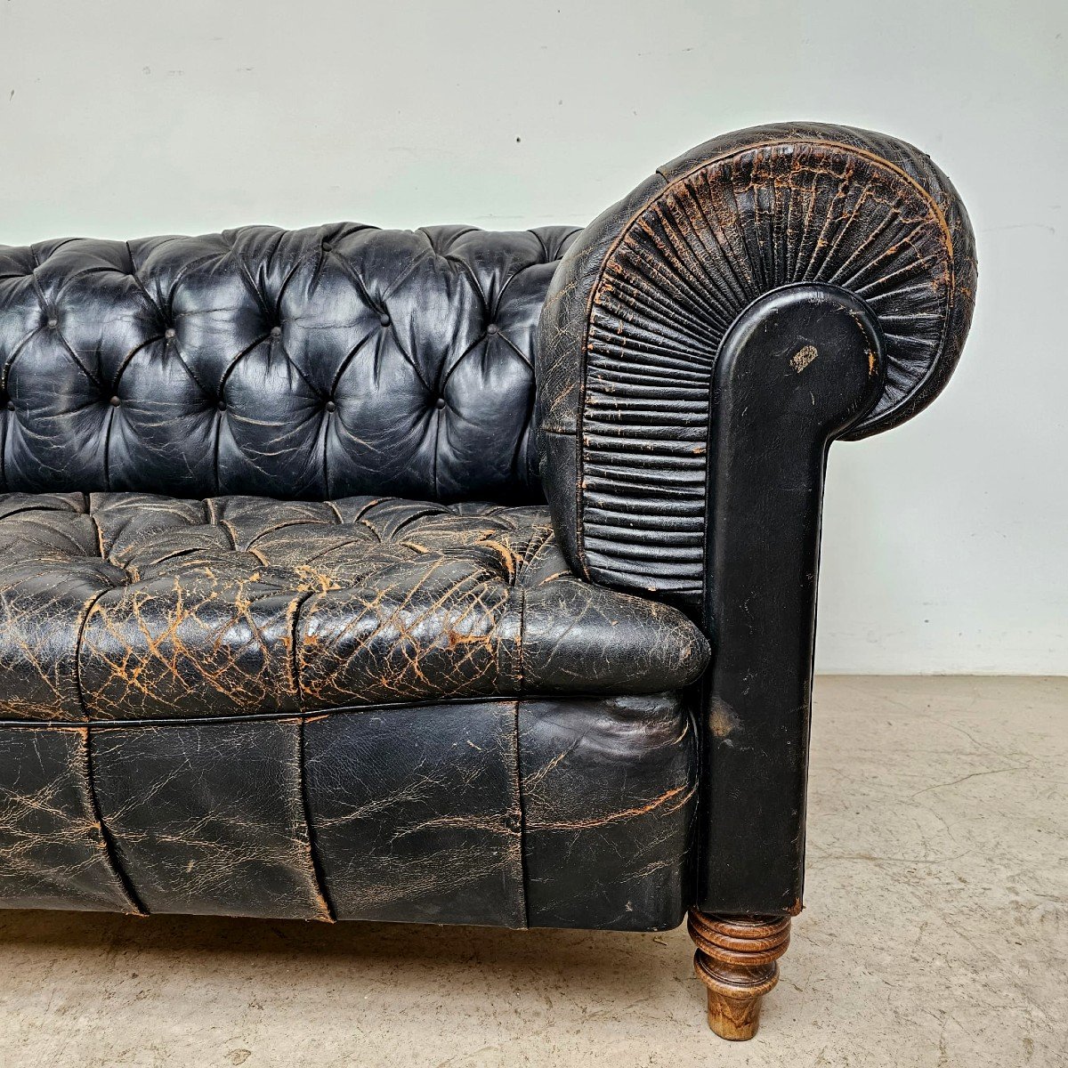 Canapé chesterfield cuir-photo-3