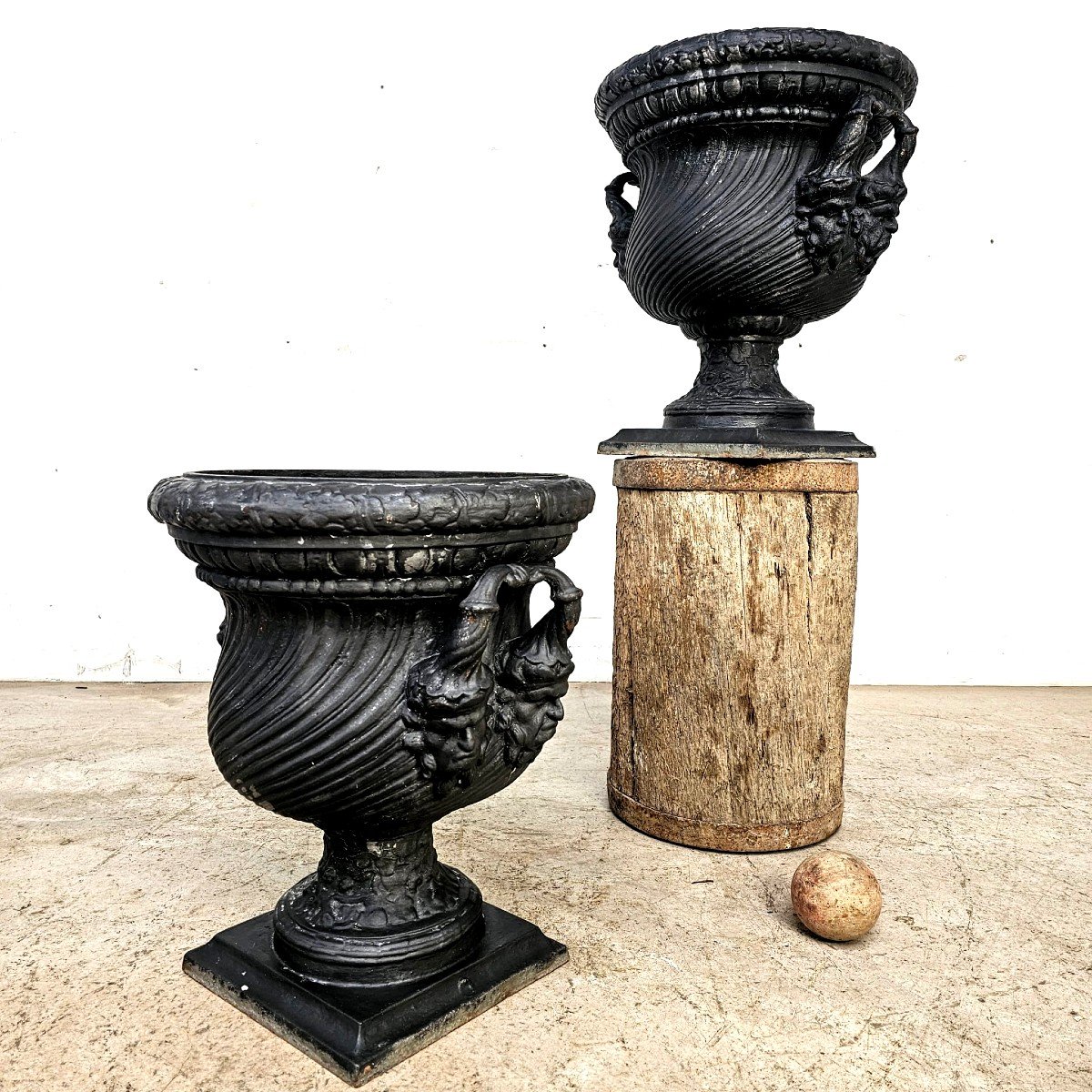 Pair Of 19th Century Cast Iron Basins-photo-1