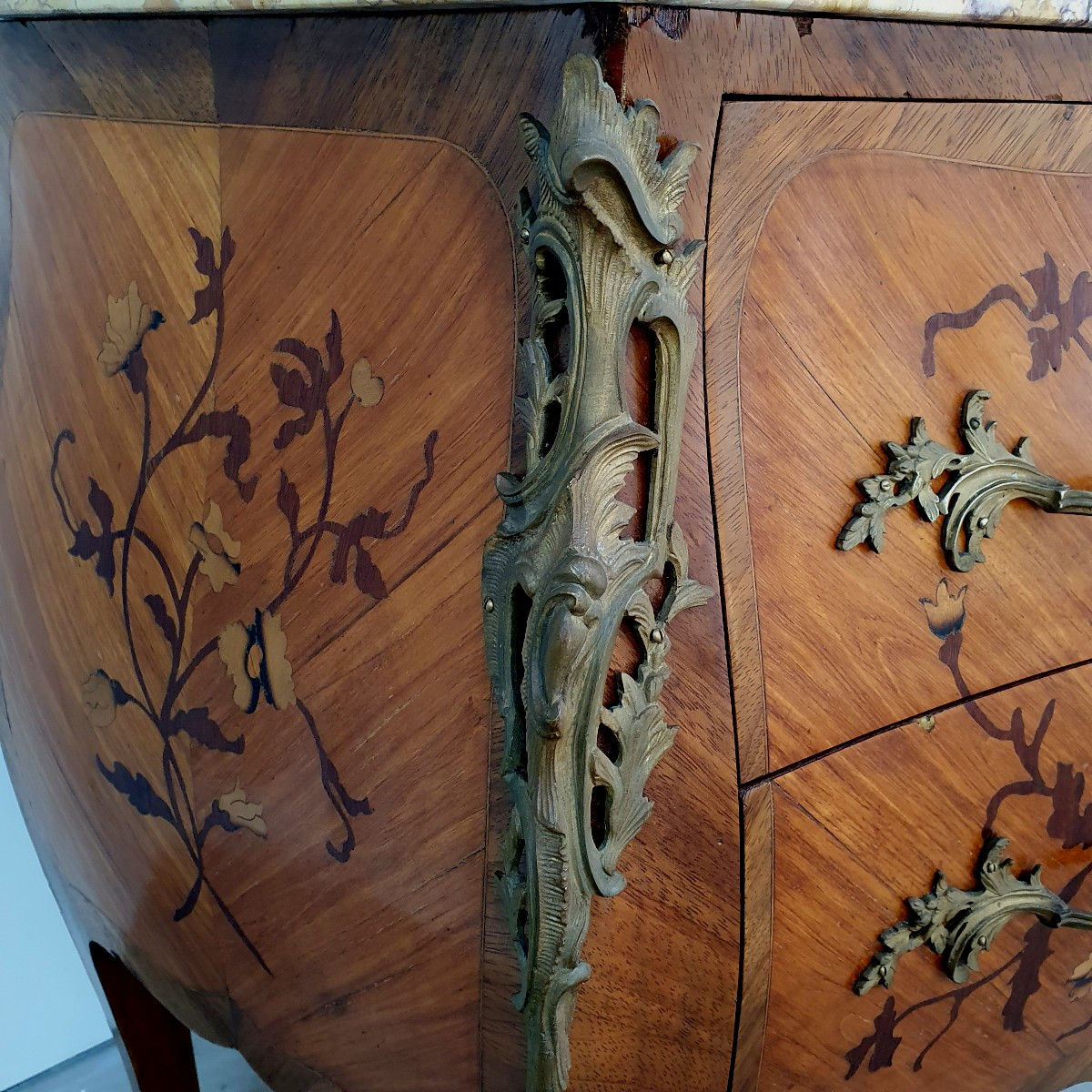 Commode galbée de st Louis 15-photo-3