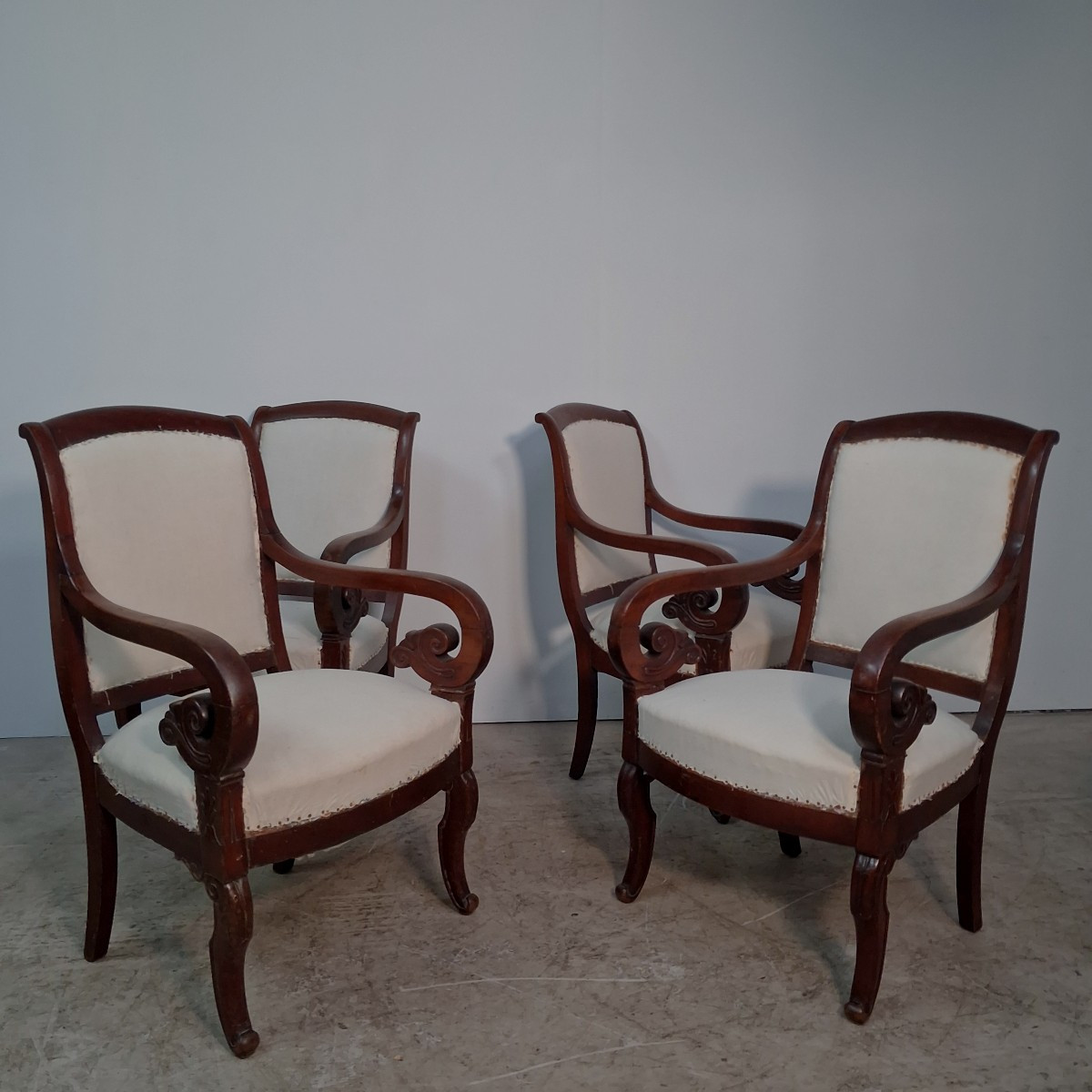 4 Armchairs In The Restoration Period Mahogany Style