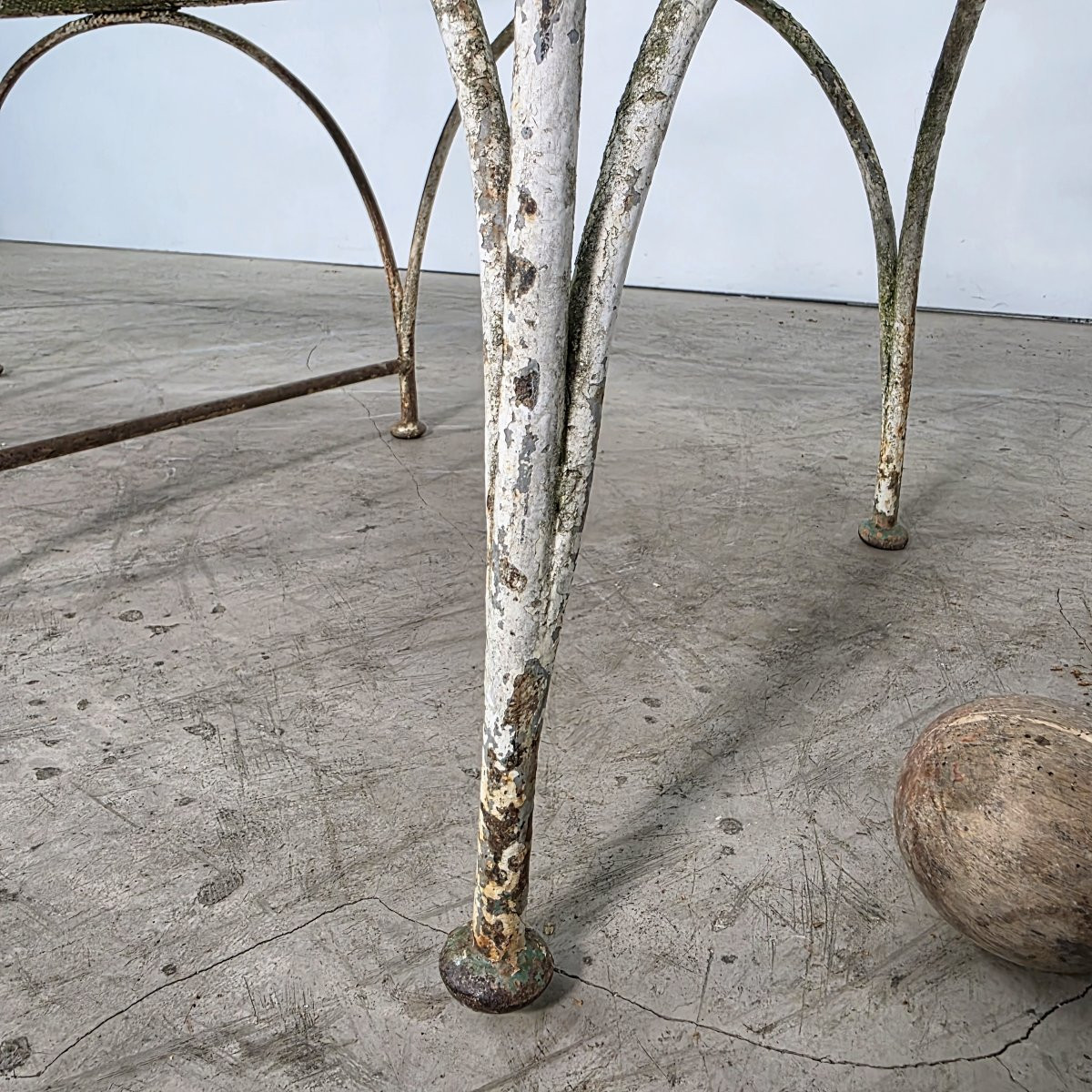 Curved Garden Bench From The Late 19th Century, Made Of Iron.-photo-4