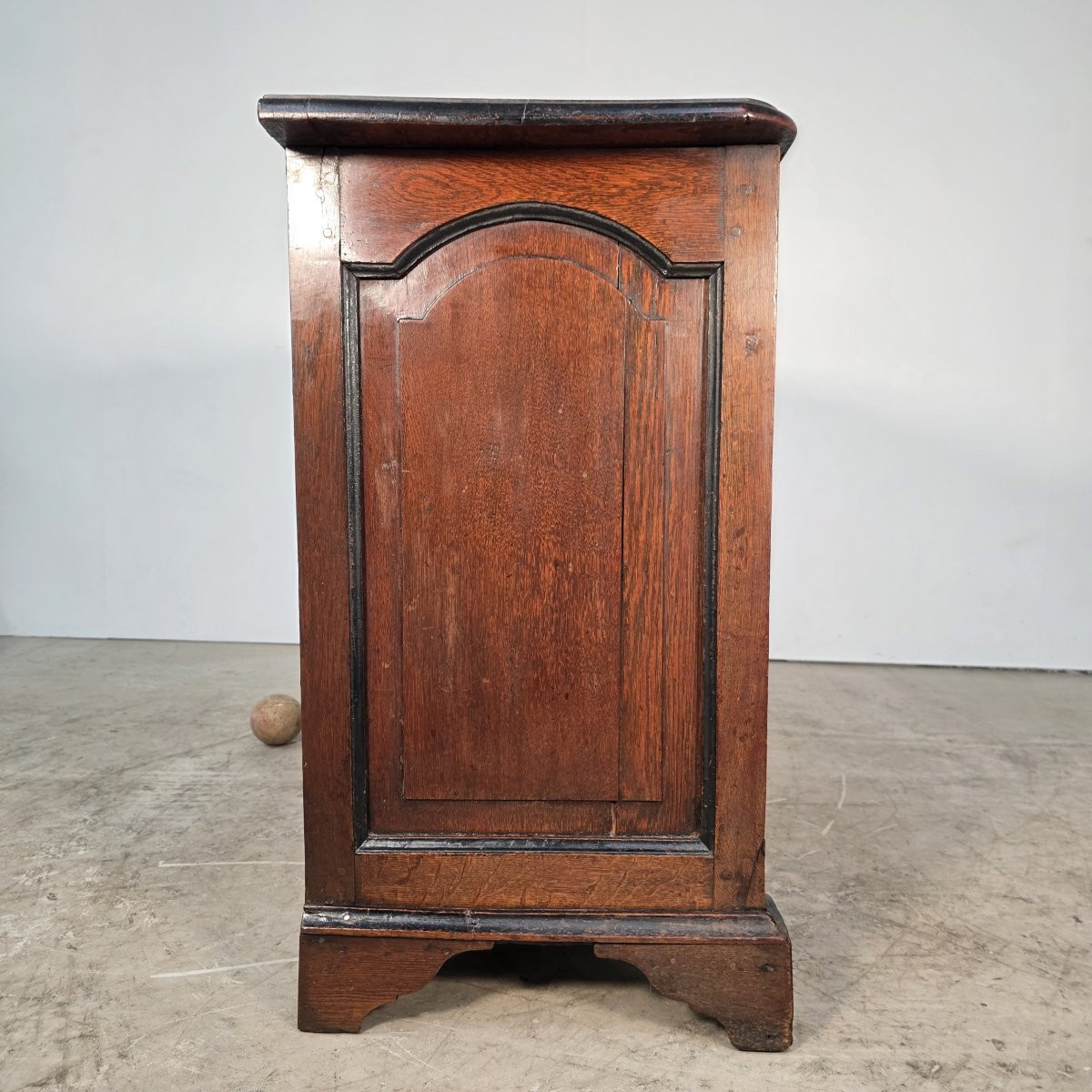 Dutch Curved Chest Of Drawers In Oak, Late 18th Century-photo-2