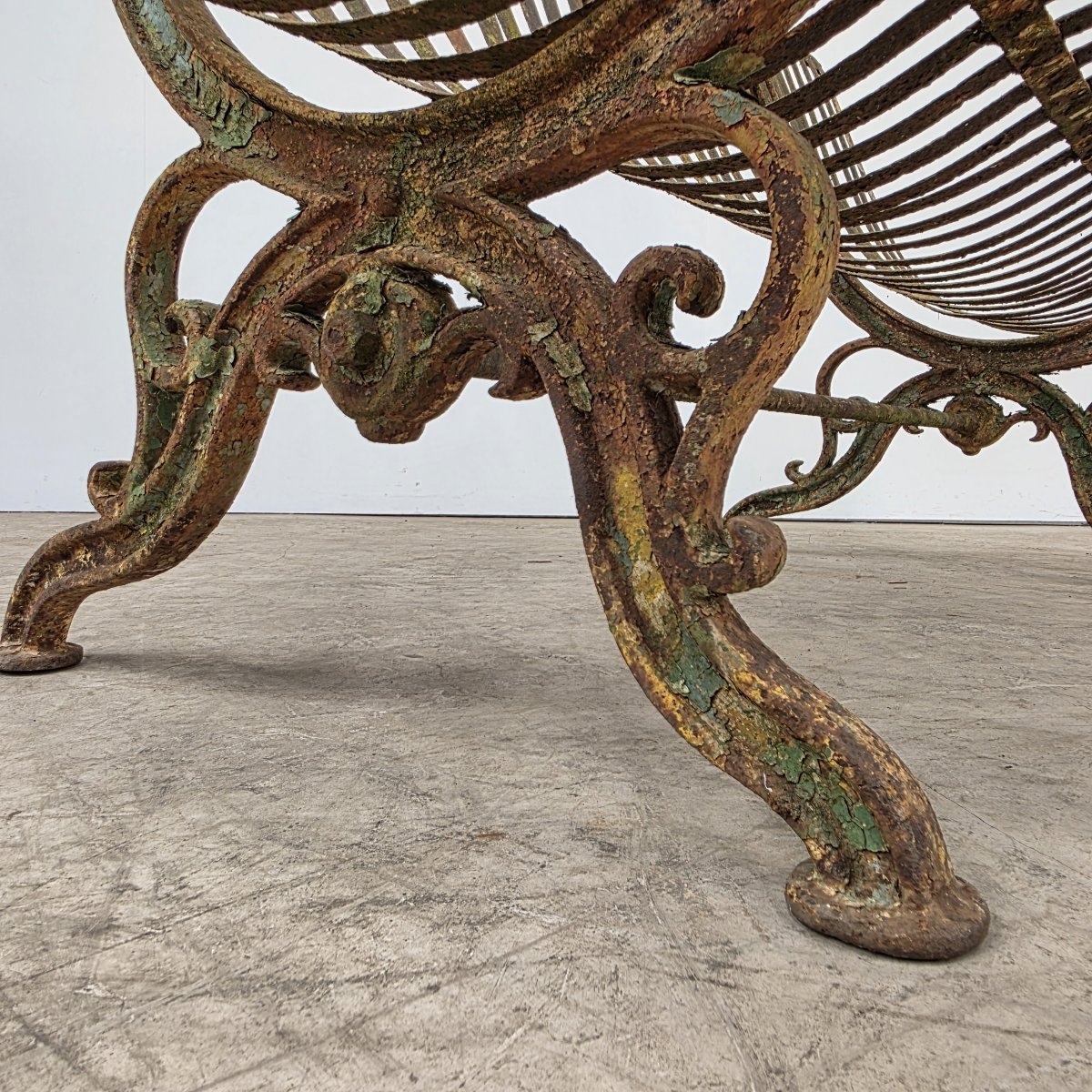 Late 19th-century Cast-iron Garden Bench With Upturned Slats-photo-4