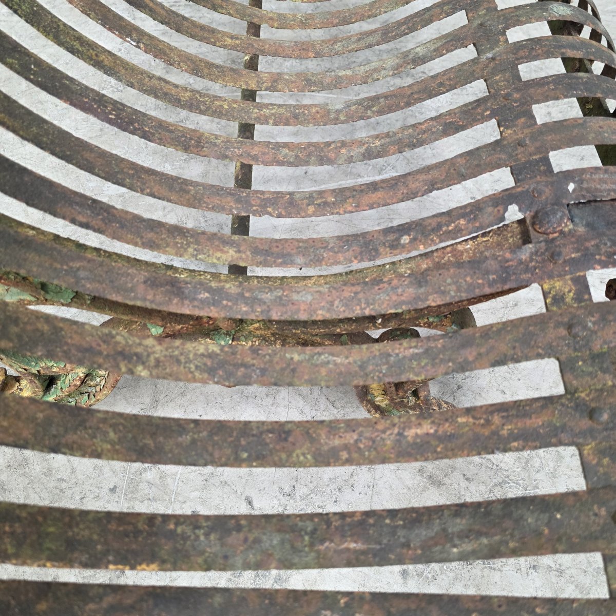 Late 19th-century Cast-iron Garden Bench With Upturned Slats-photo-5