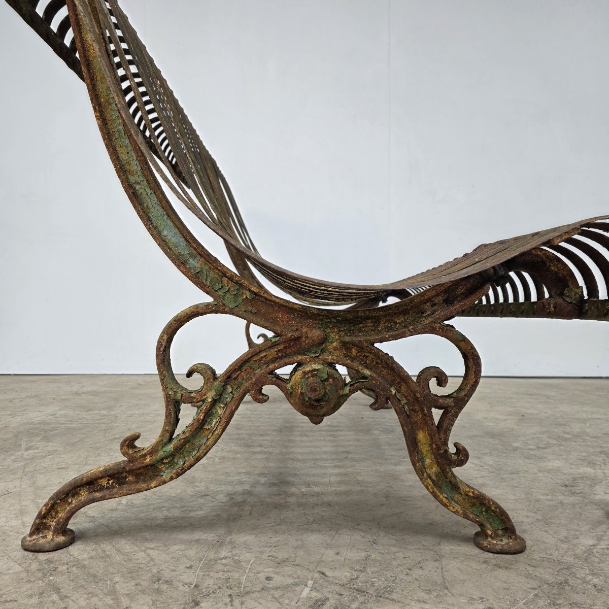 Late 19th-century Cast-iron Garden Bench With Upturned Slats-photo-7