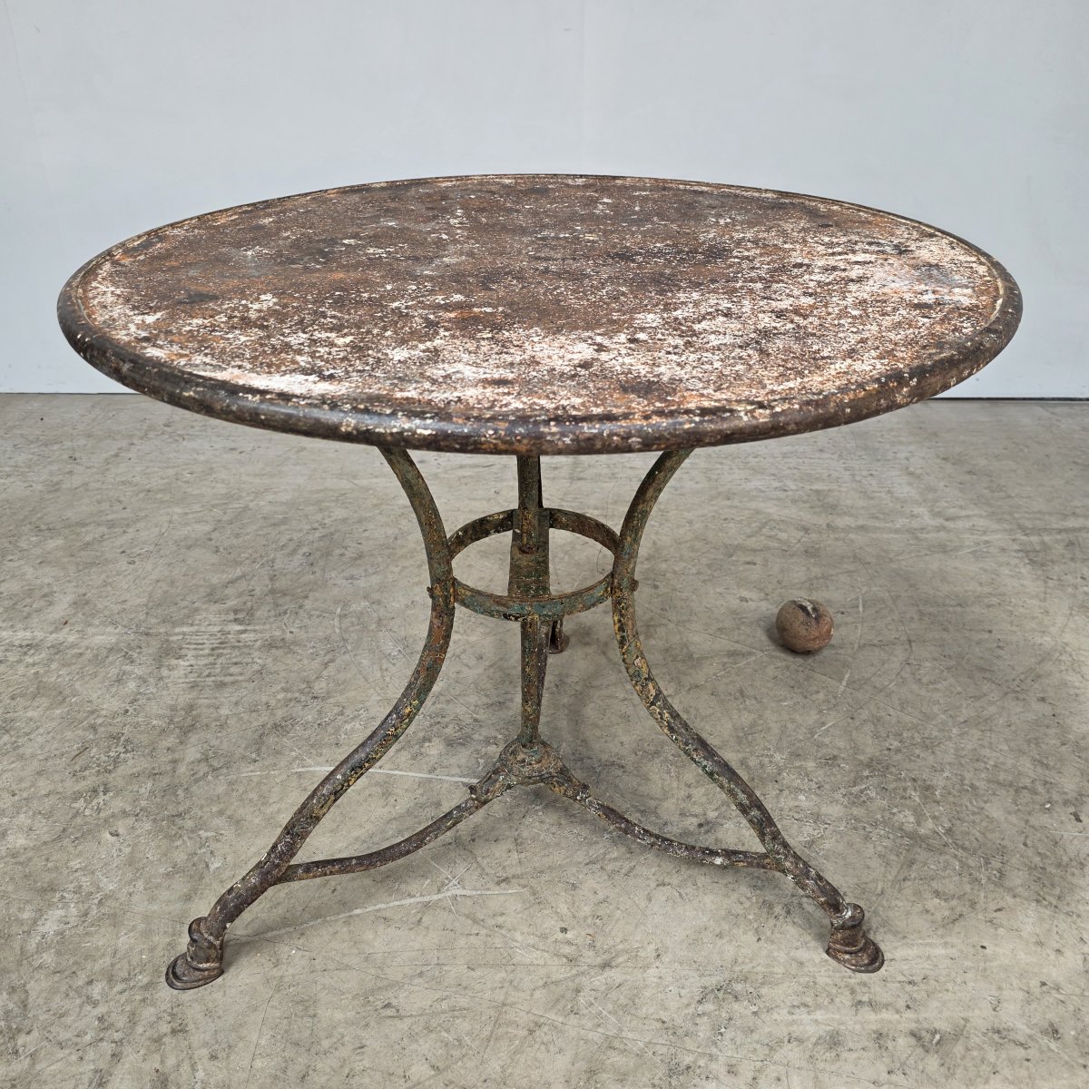 French 19th C Round Arras Table-photo-4