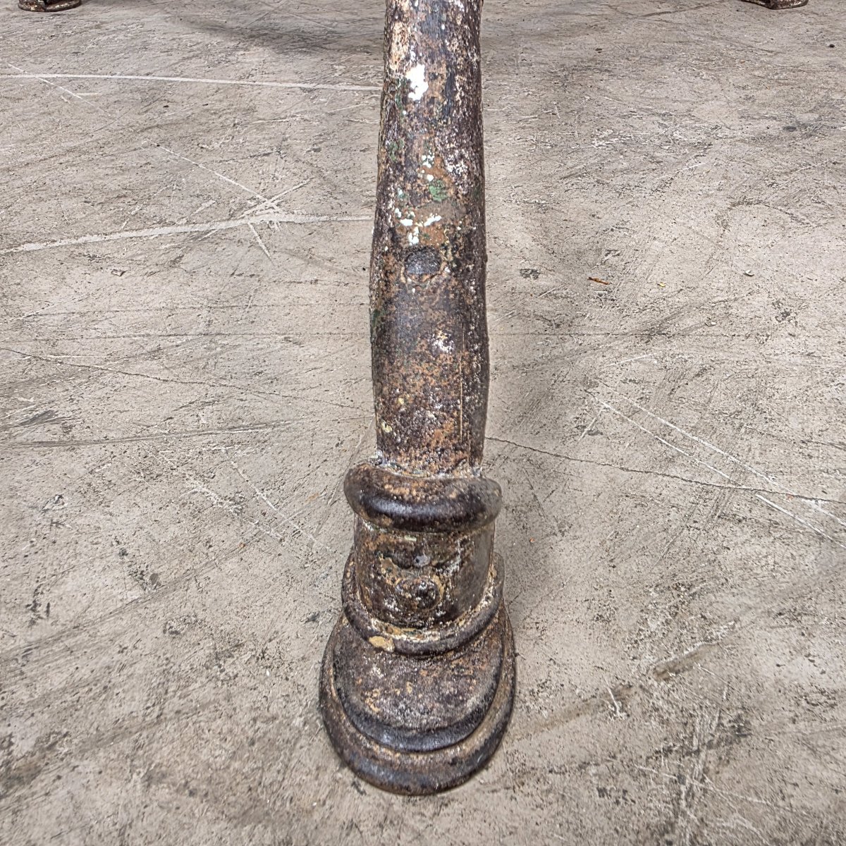 French 19th C Round Arras Table-photo-1