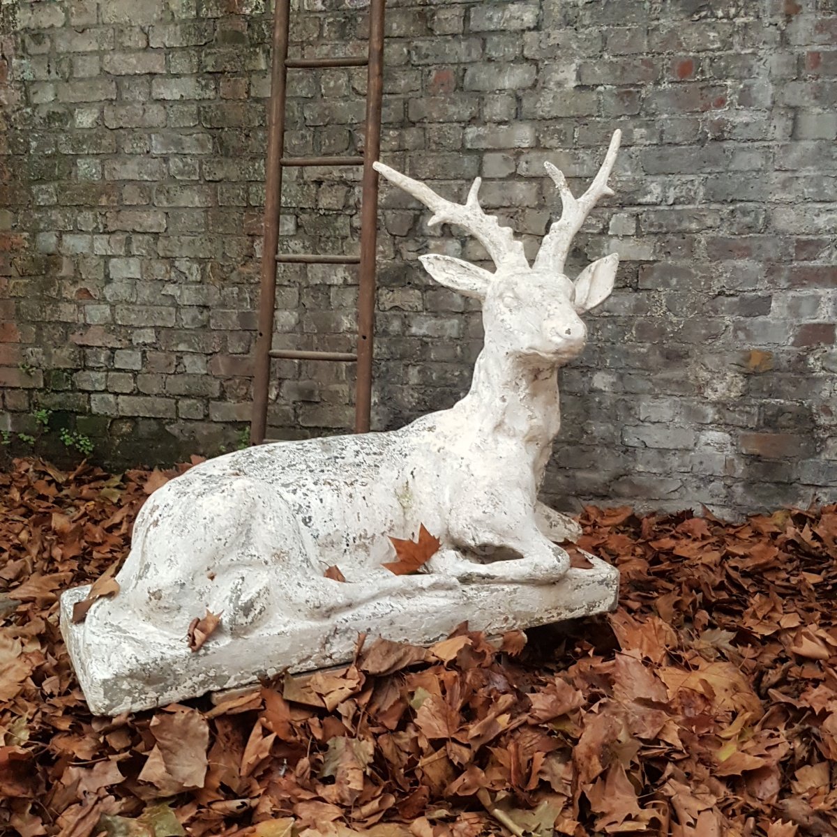 Cerf De Jardin En Ciment Patine D Origine Vers 1920 Tbe
