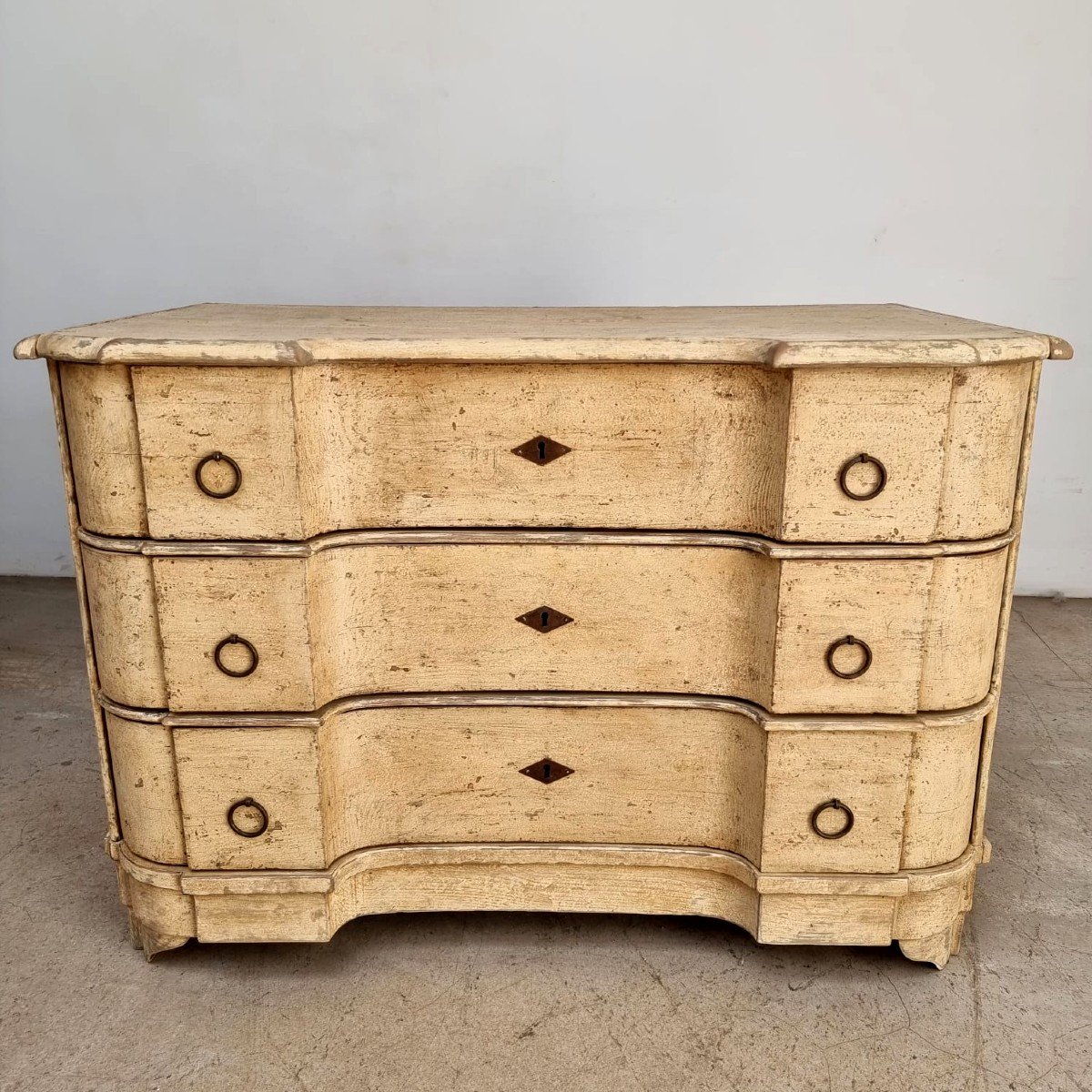 18th Crossbow Chest Of Drawers-photo-4
