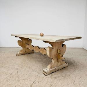 Oak Mountain Table