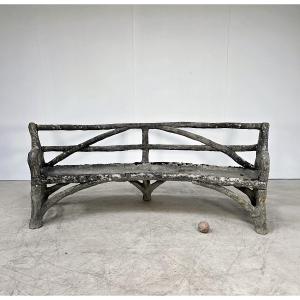 Banc en béton façon faux bois