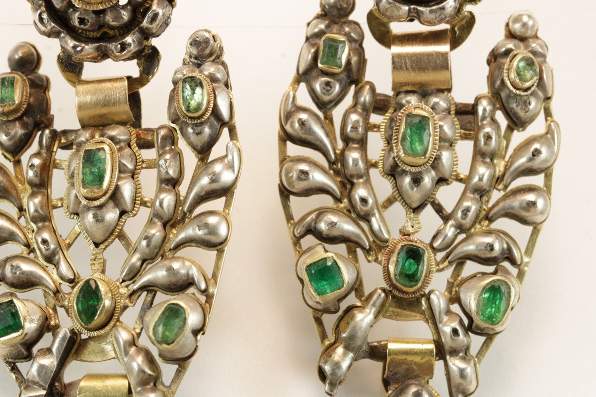 Boucles d'Oreilles Anciennes Iberique Emeraudes Or -photo-1