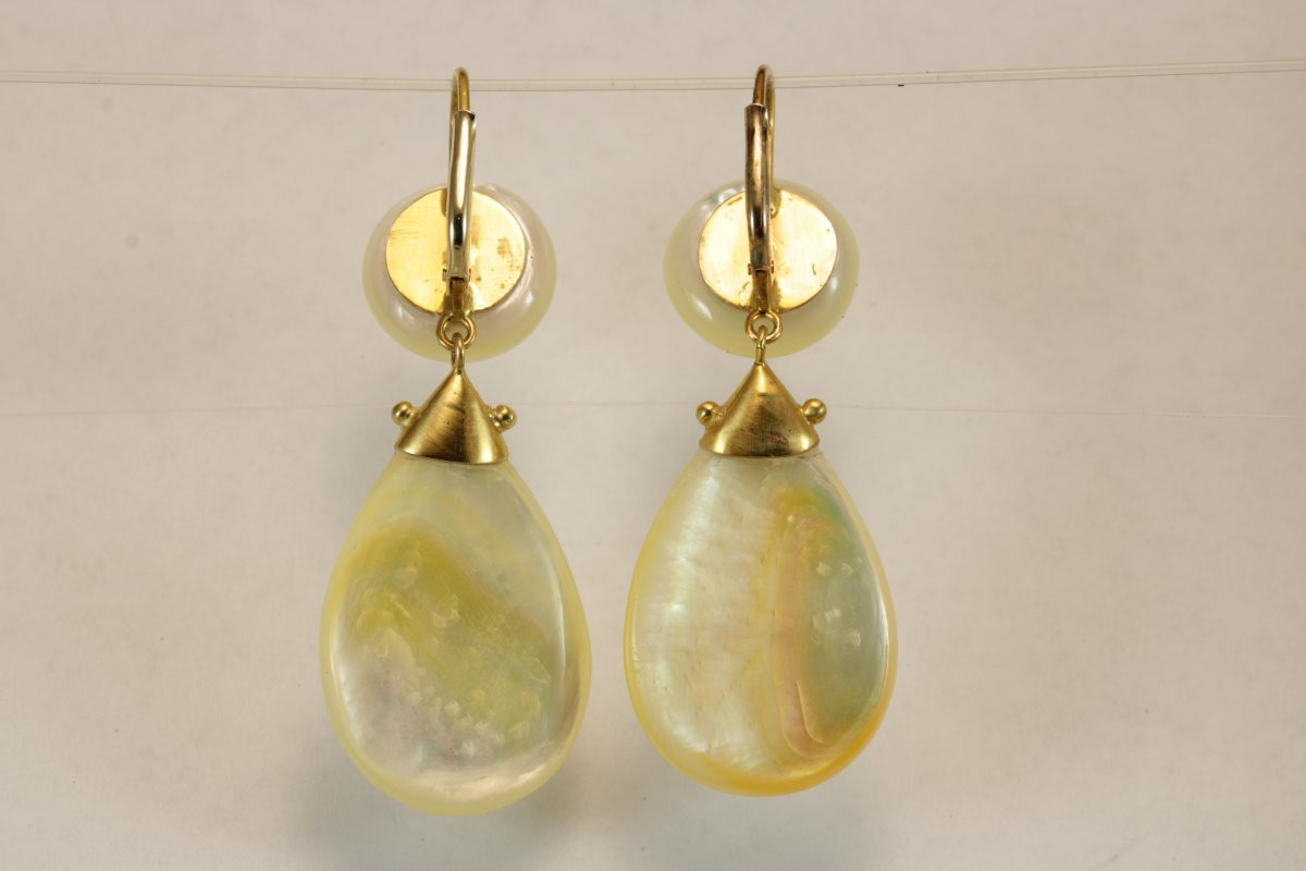 Antique Mother Of Pearl Gold Earrings.-photo-2
