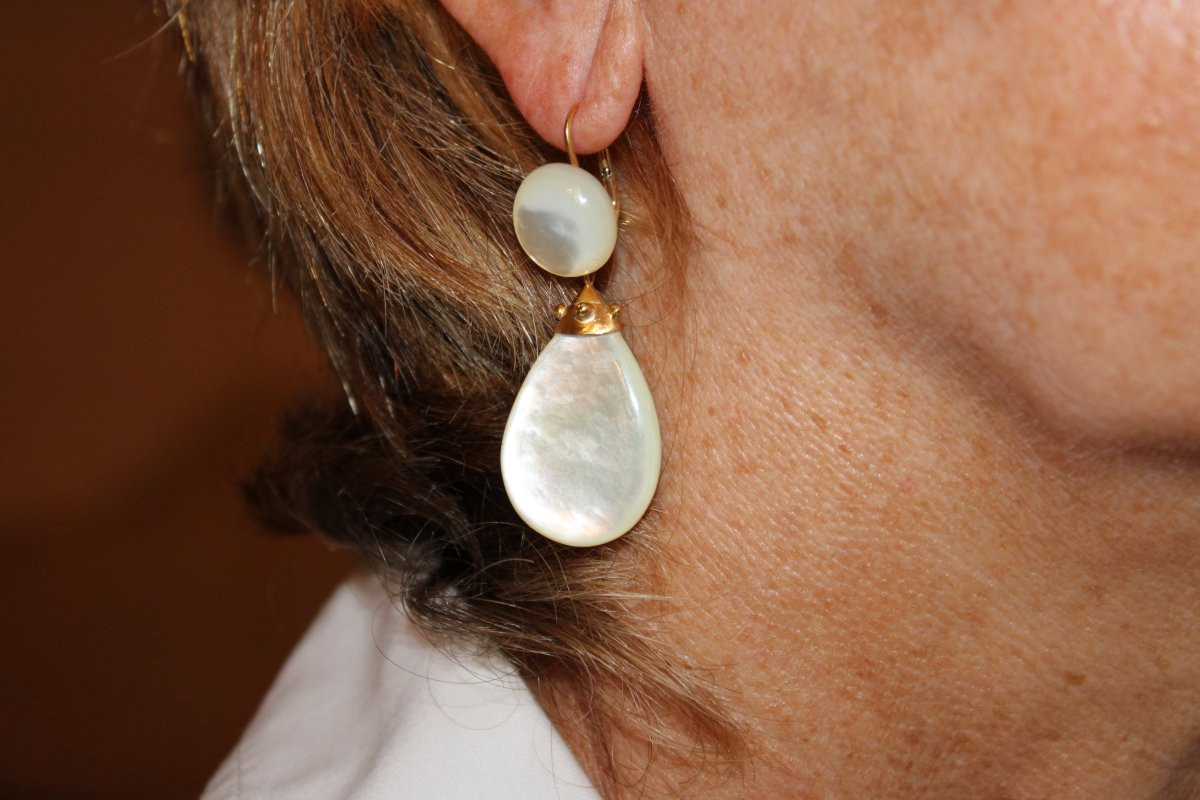 Antique Mother Of Pearl Gold Earrings.-photo-4