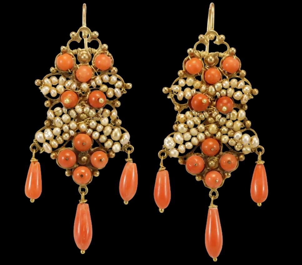 Boucles d'oreilles anciennes or filigranee corails perles fines-photo-2