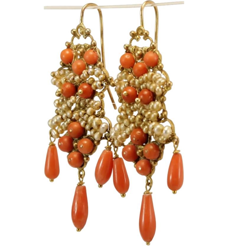 Boucles d'oreilles anciennes or filigranee corails perles fines-photo-3