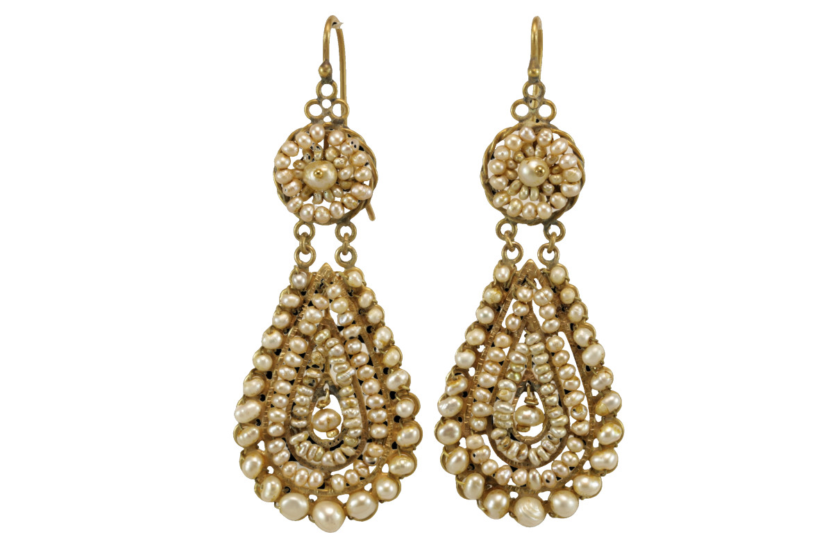 Antique Pearls Gold Earrings