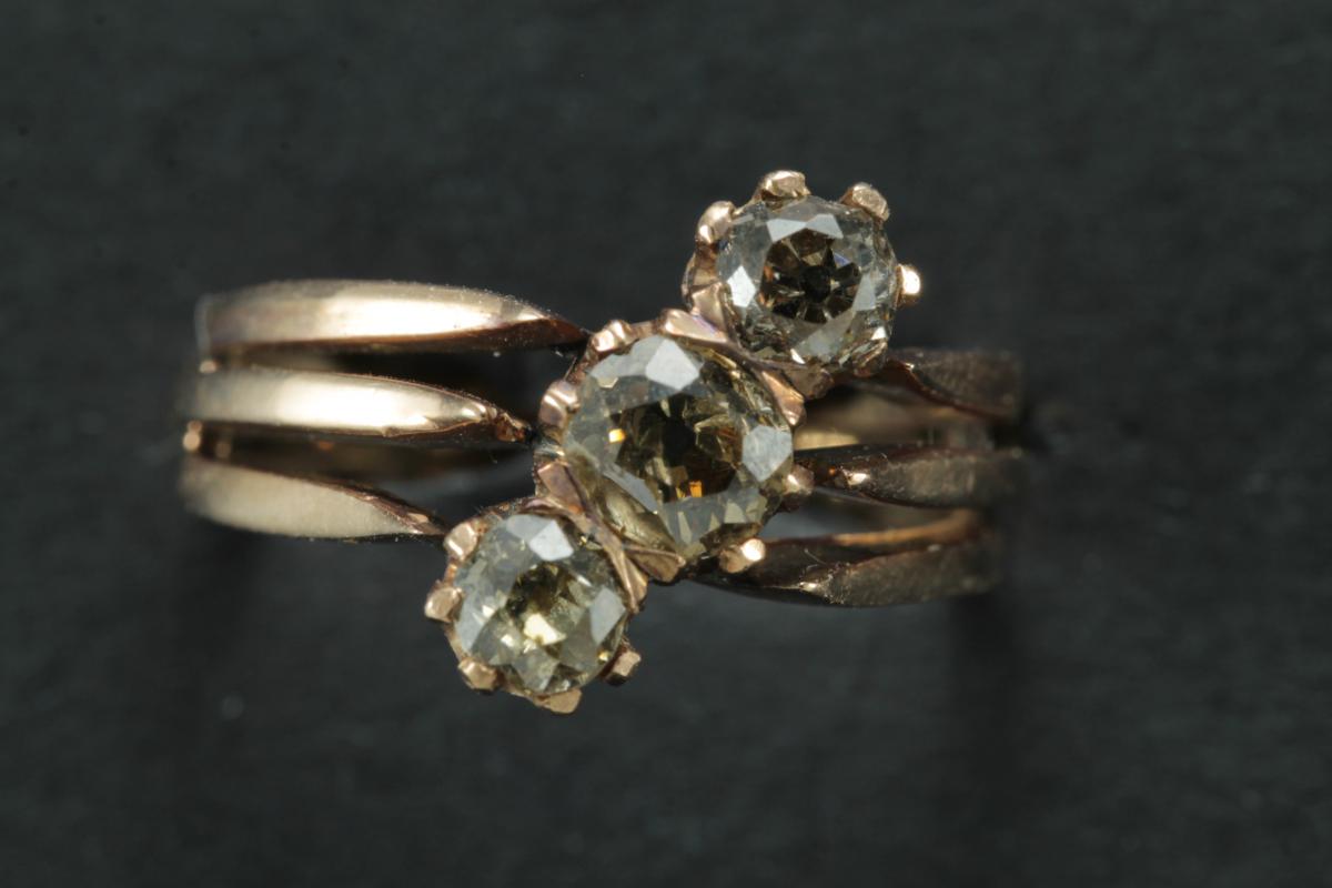 Antique Gold Three Diamonds Ring-photo-2