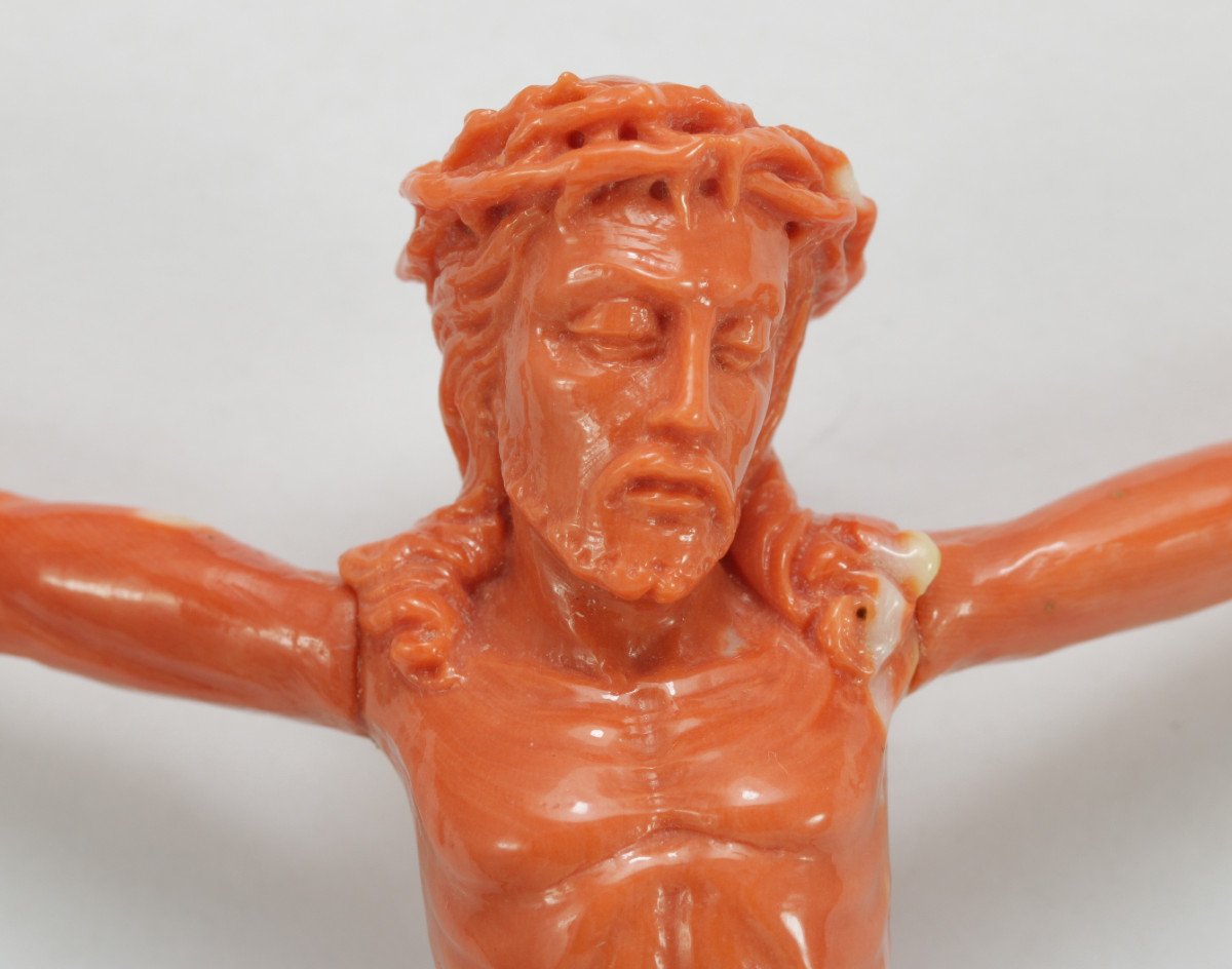 Christ Anciennes en Corail sculpté-photo-1