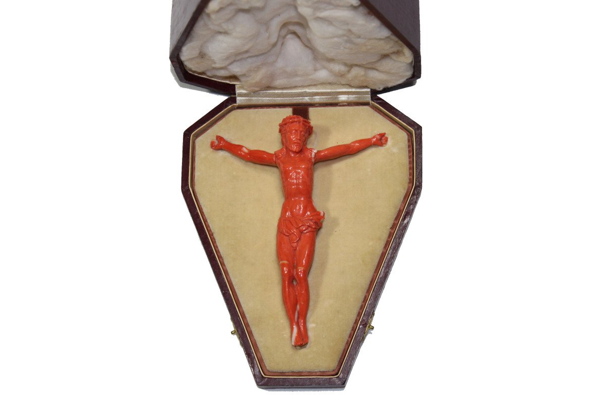 Antique Coral Carved Christ-photo-4
